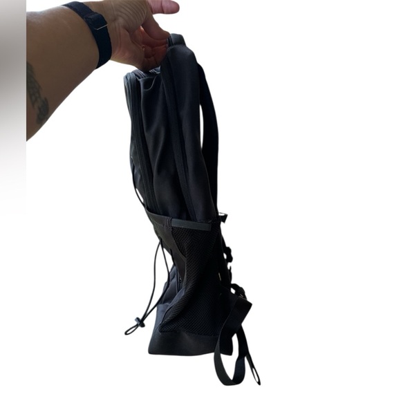 The North Face Black Backpack Durable Functional Design - Picture 5 of 11